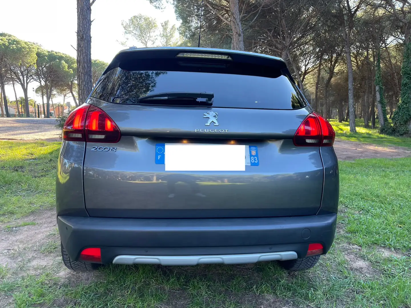 Peugeot 2008 1.6 BlueHDi 100ch S&S BVM5 Allure - 2
