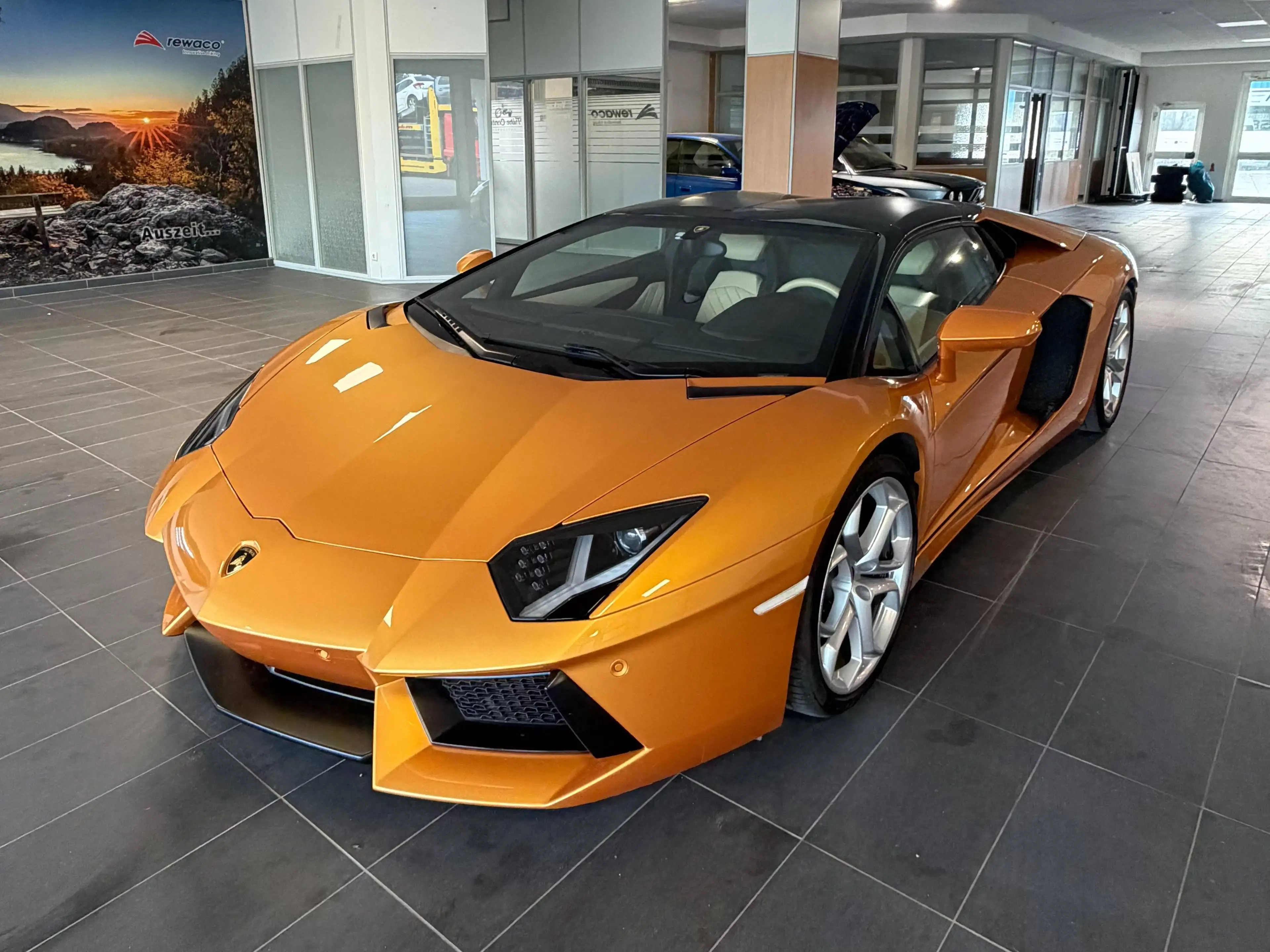 Lamborghini Aventador Lamborghini Aventador LP700-4 Roadster | 4.500 km | Lift | Kamera | Unfallfrei