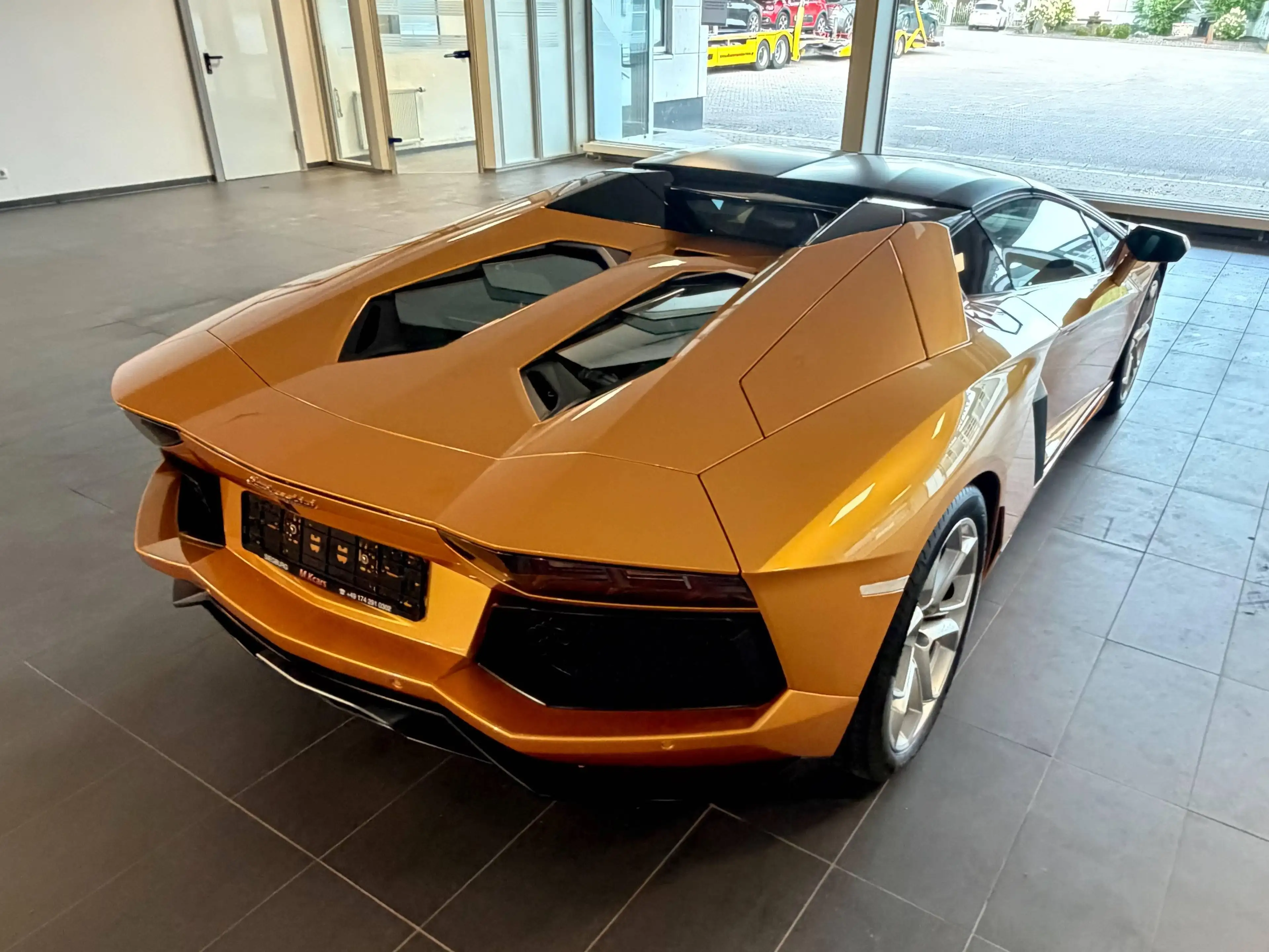 Lamborghini Aventador Lamborghini Aventador LP700-4 Roadster | 4.500 km | Lift | Kamera | Unfallfrei — photo 8
