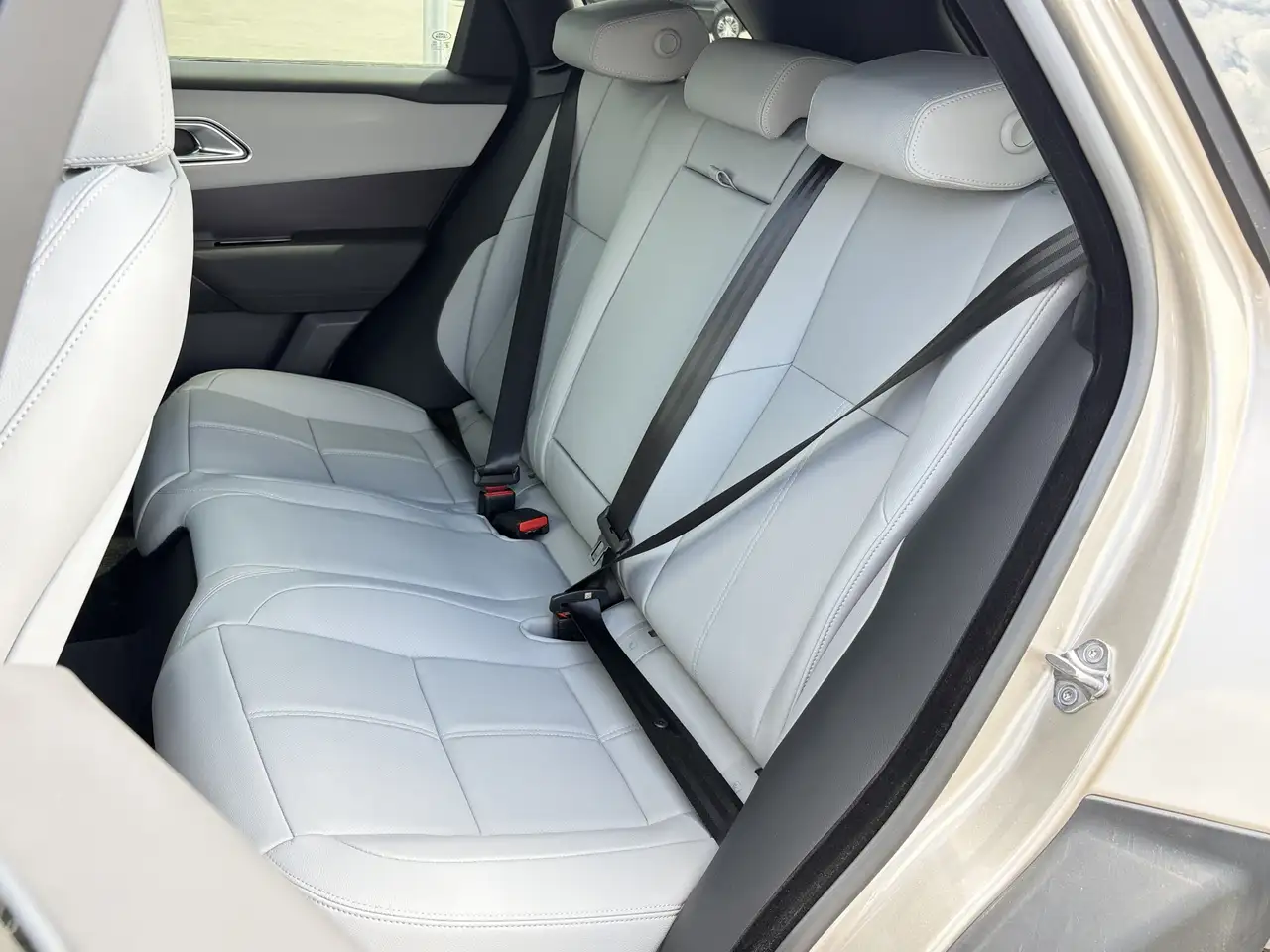Land Rover Range Rover Velar снимка Land Rover Range Rover Velar