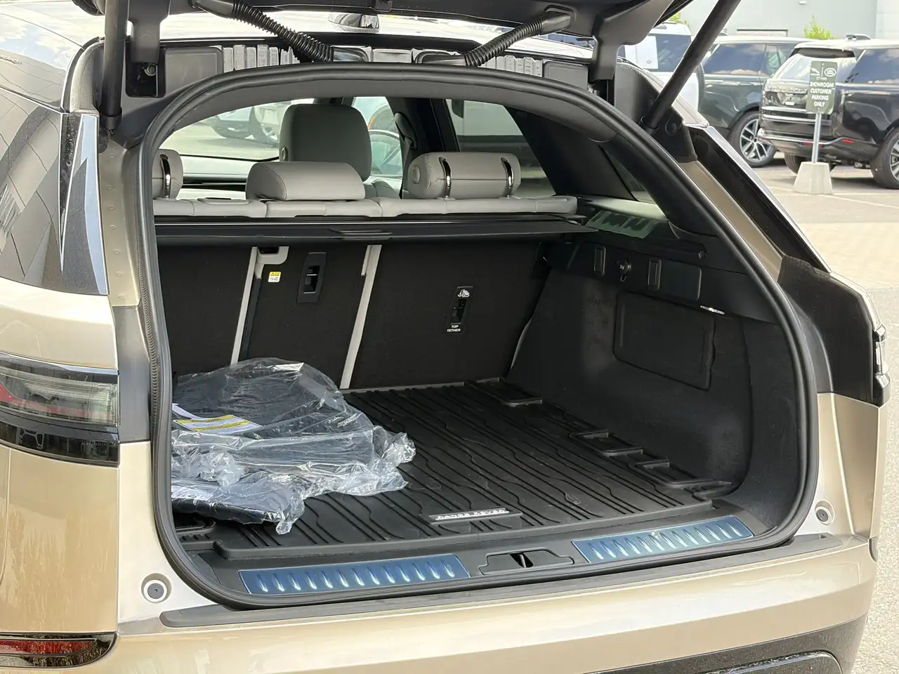 Land Rover Range Rover Velar снимка Land Rover Range Rover Velar