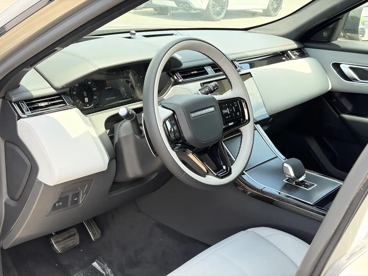 Land Rover Range Rover Velar снимка Land Rover Range Rover Velar