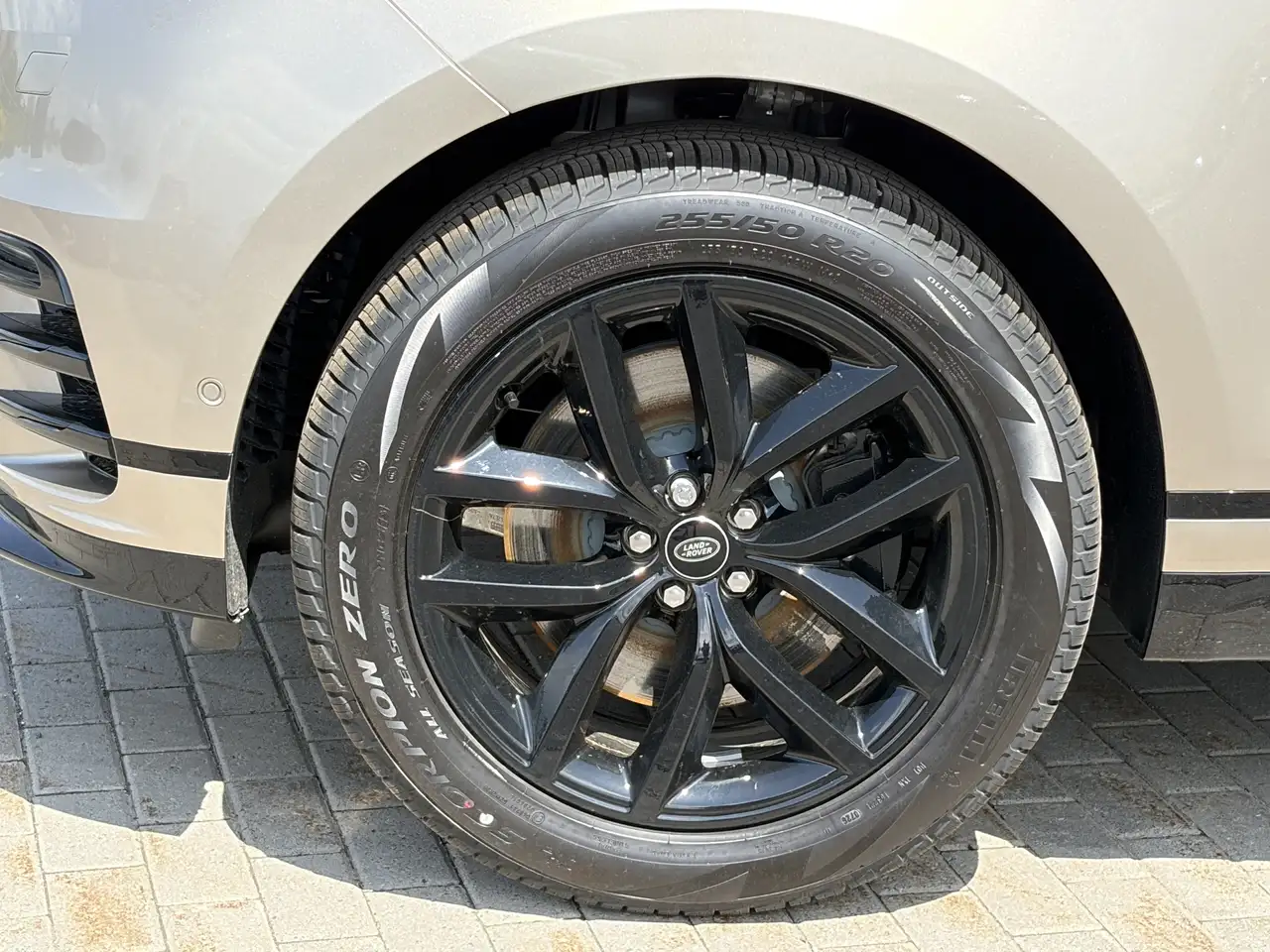 Land Rover Range Rover Velar снимка Land Rover Range Rover Velar