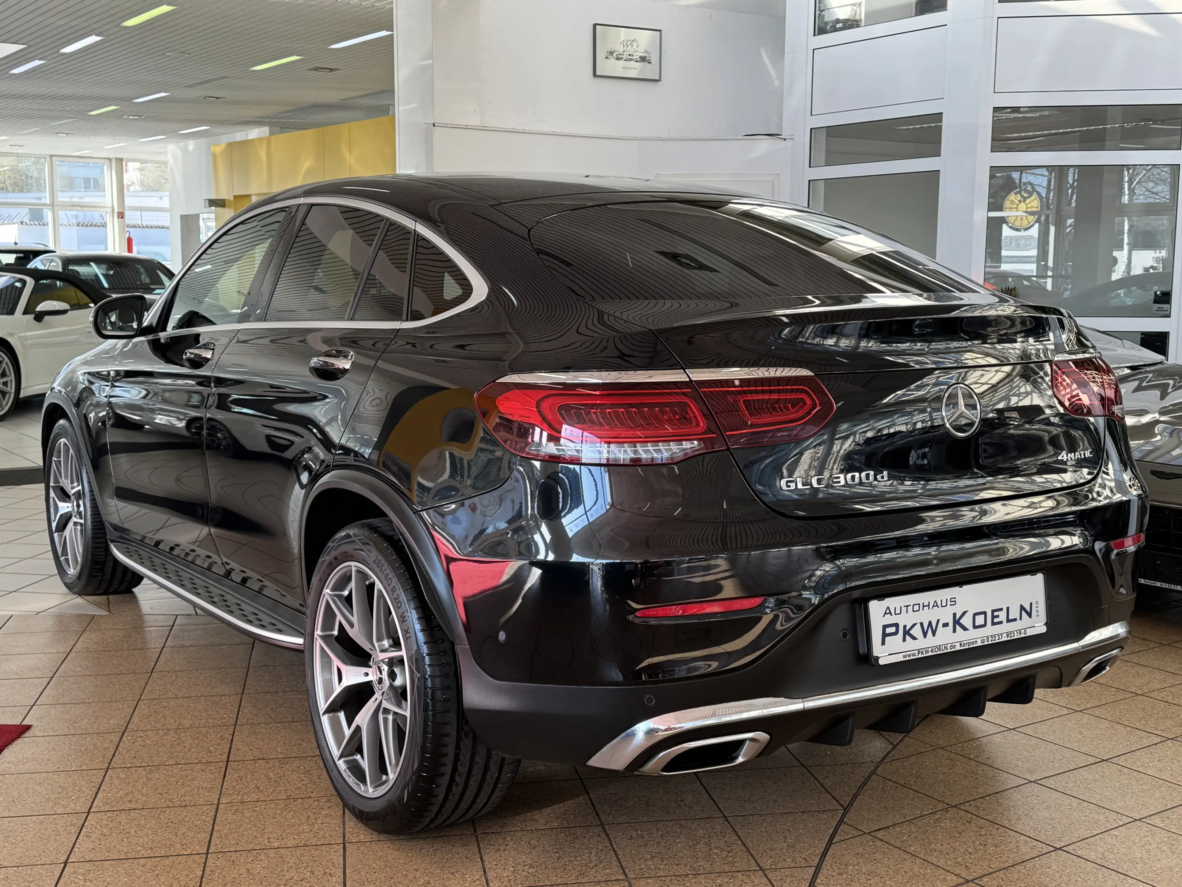 Mercedes-Benz GLC 300 d 4M AMG-LiNE*ESSD*KAMERA*KEY GO*LED*360 — photo 4