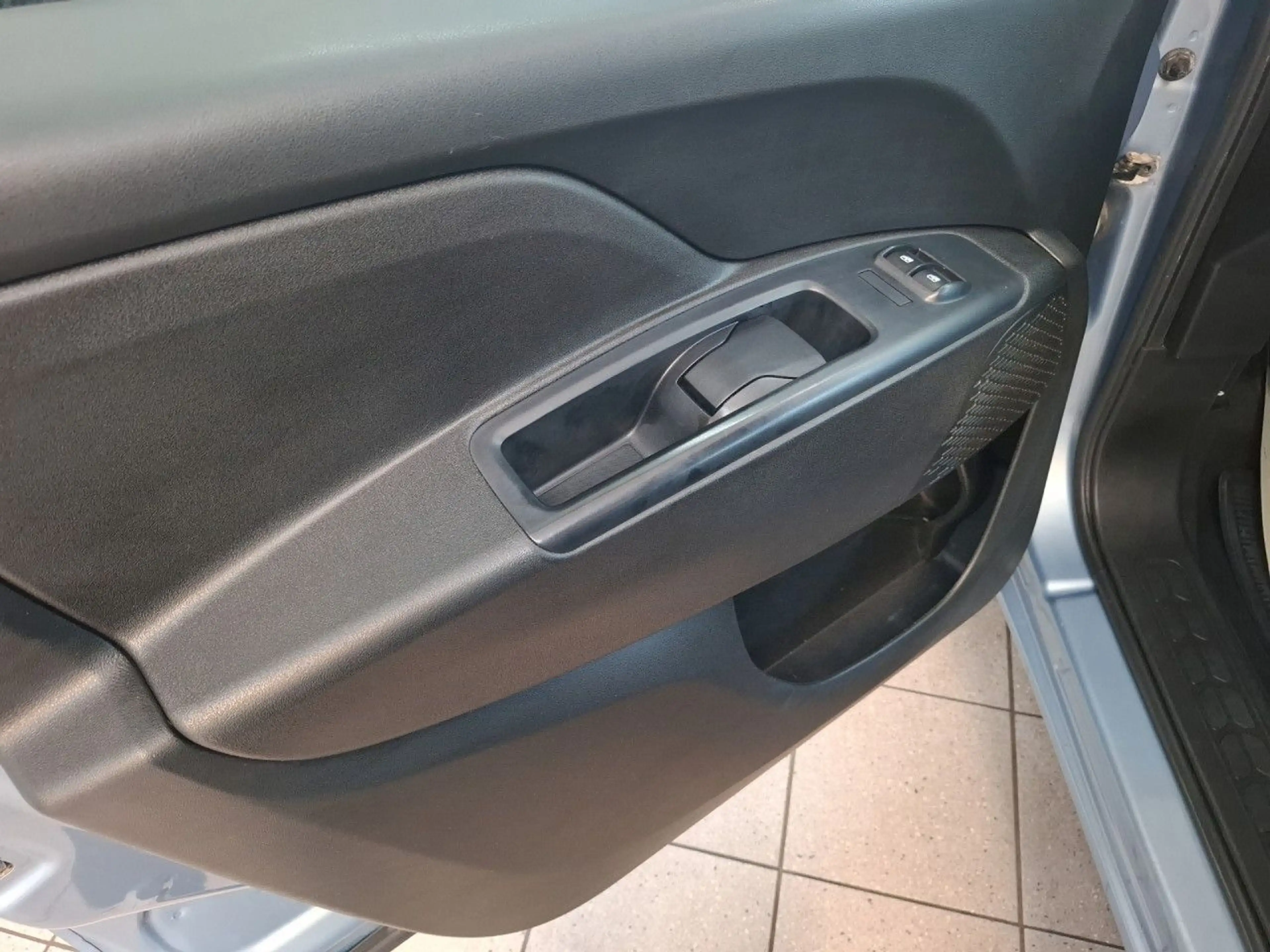 Fiat Doblo Basis Kombi 8-fach bereift Bluetooth Navi — photo 12