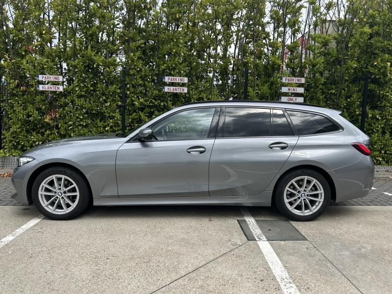 BMW 318 Touring — photo 12