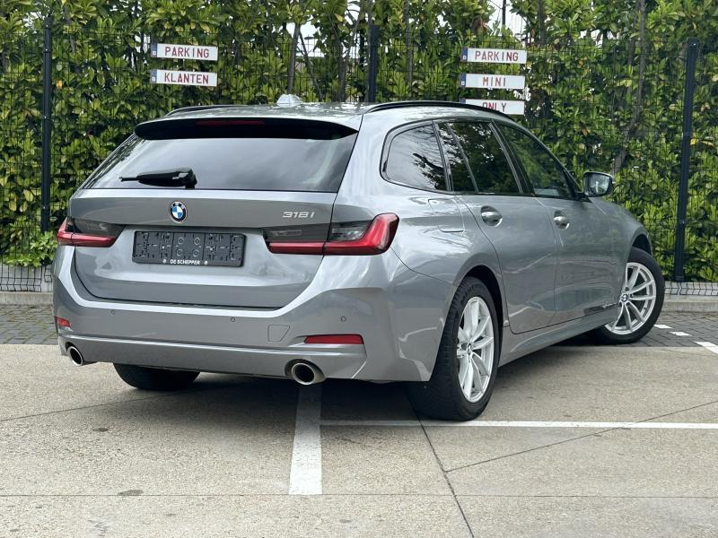 BMW 318 Touring — photo 14