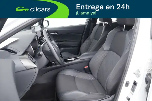 Toyota C-HR view 14