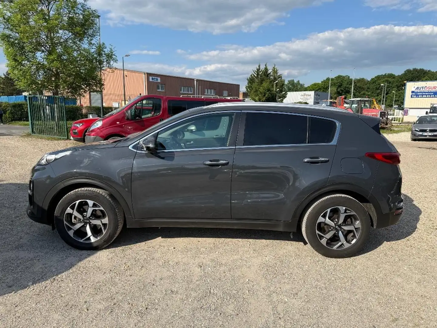 Kia Sportage Sportage 1.6 CRDi 115 ISG 4x2 BVM6 Design Grau - 2