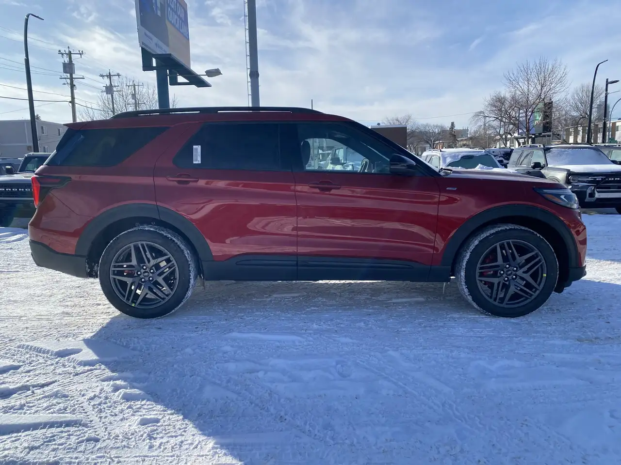 Ford Explorer снимка Ford Explorer