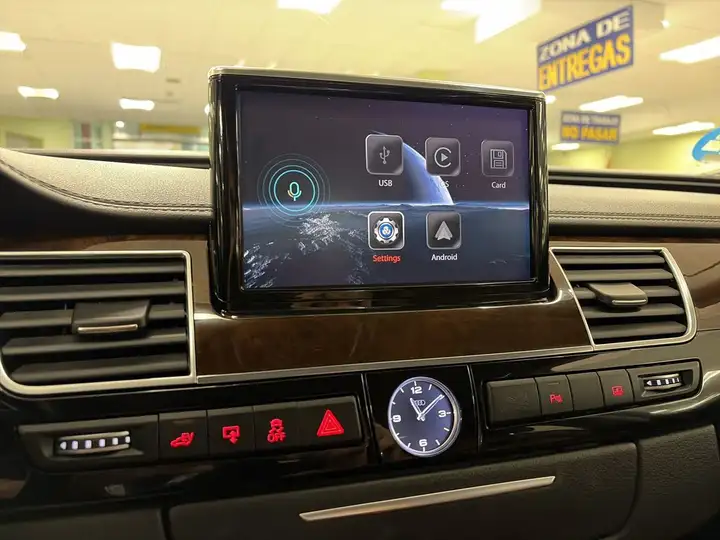 Audi A8 2015, foto 17