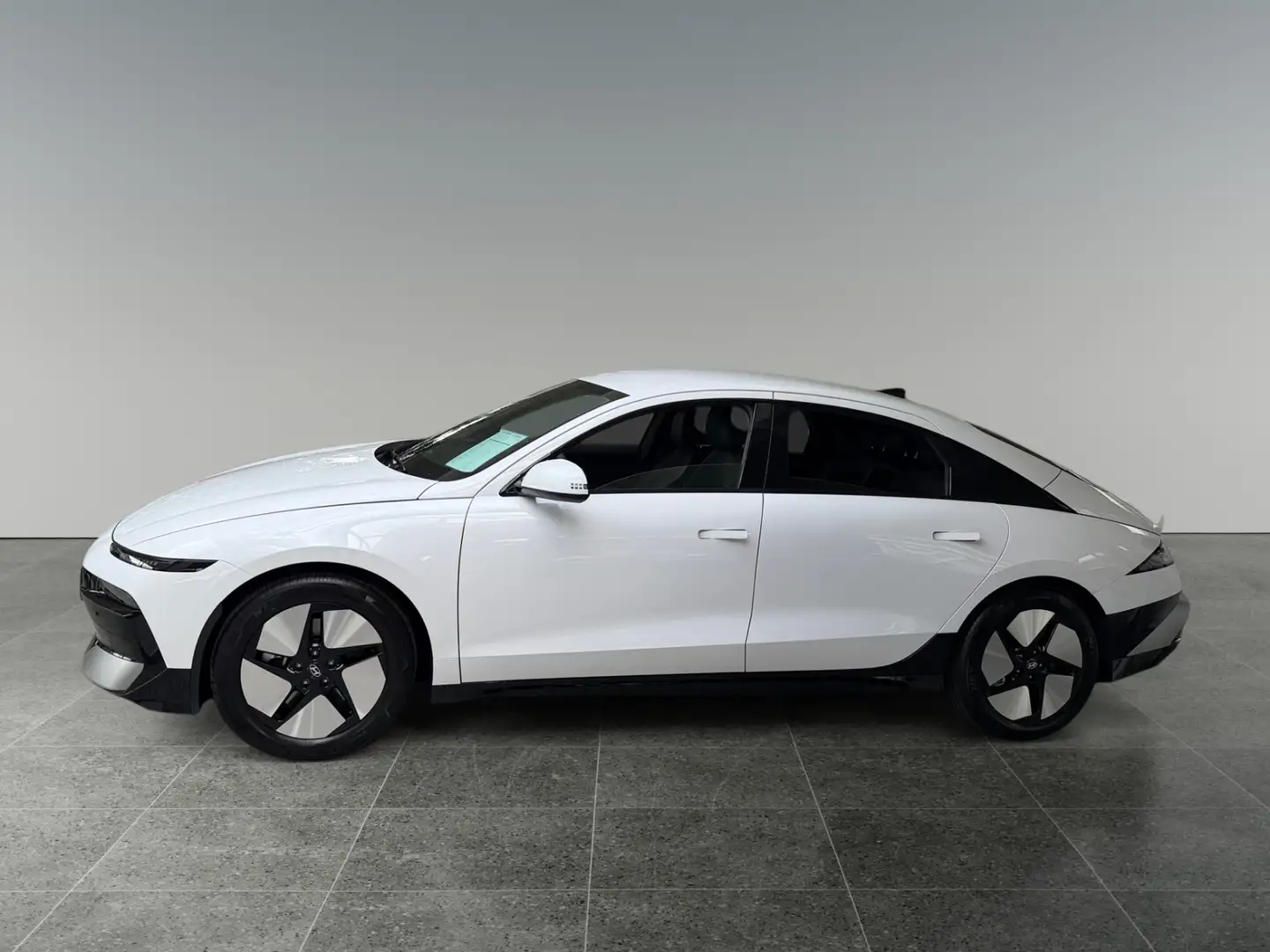 Hyundai IONIQ 6 Comfort Line 84 kWh 4WD i66c2 Weiß - 2