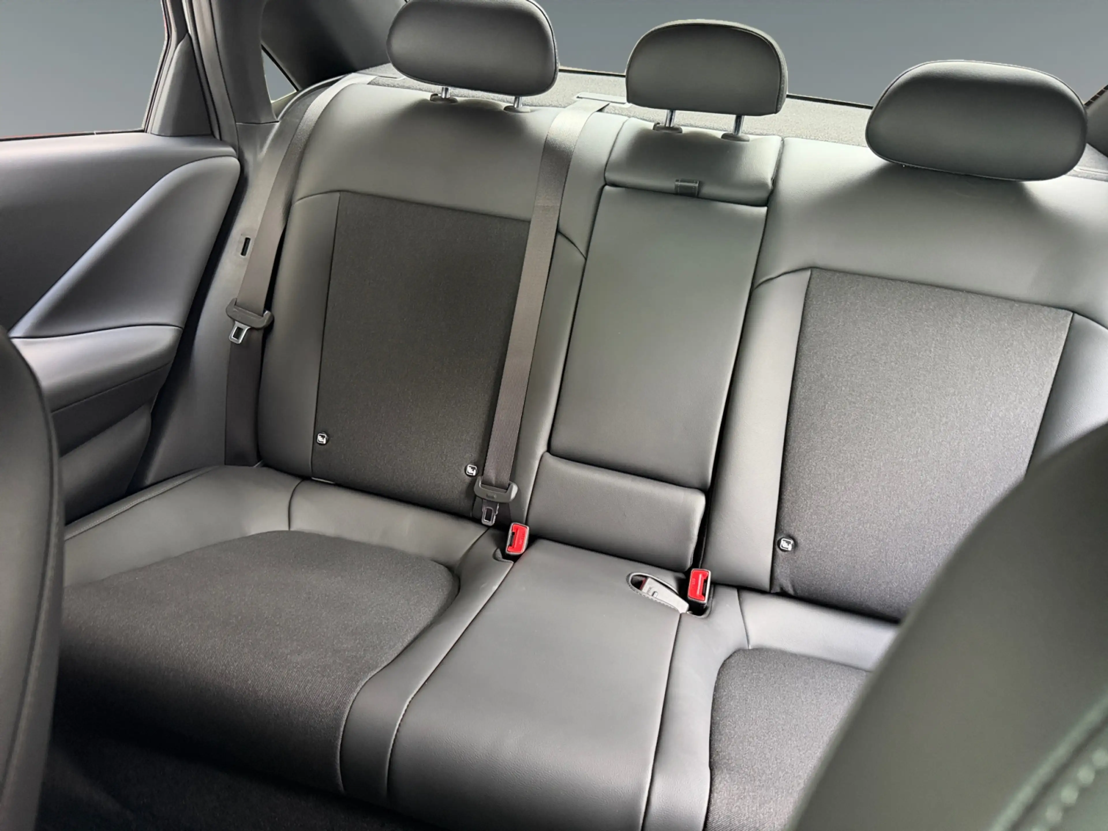 Hyundai IONIQ 6 Comfort Line 84 kWh 4WD i66c2 — photo 13