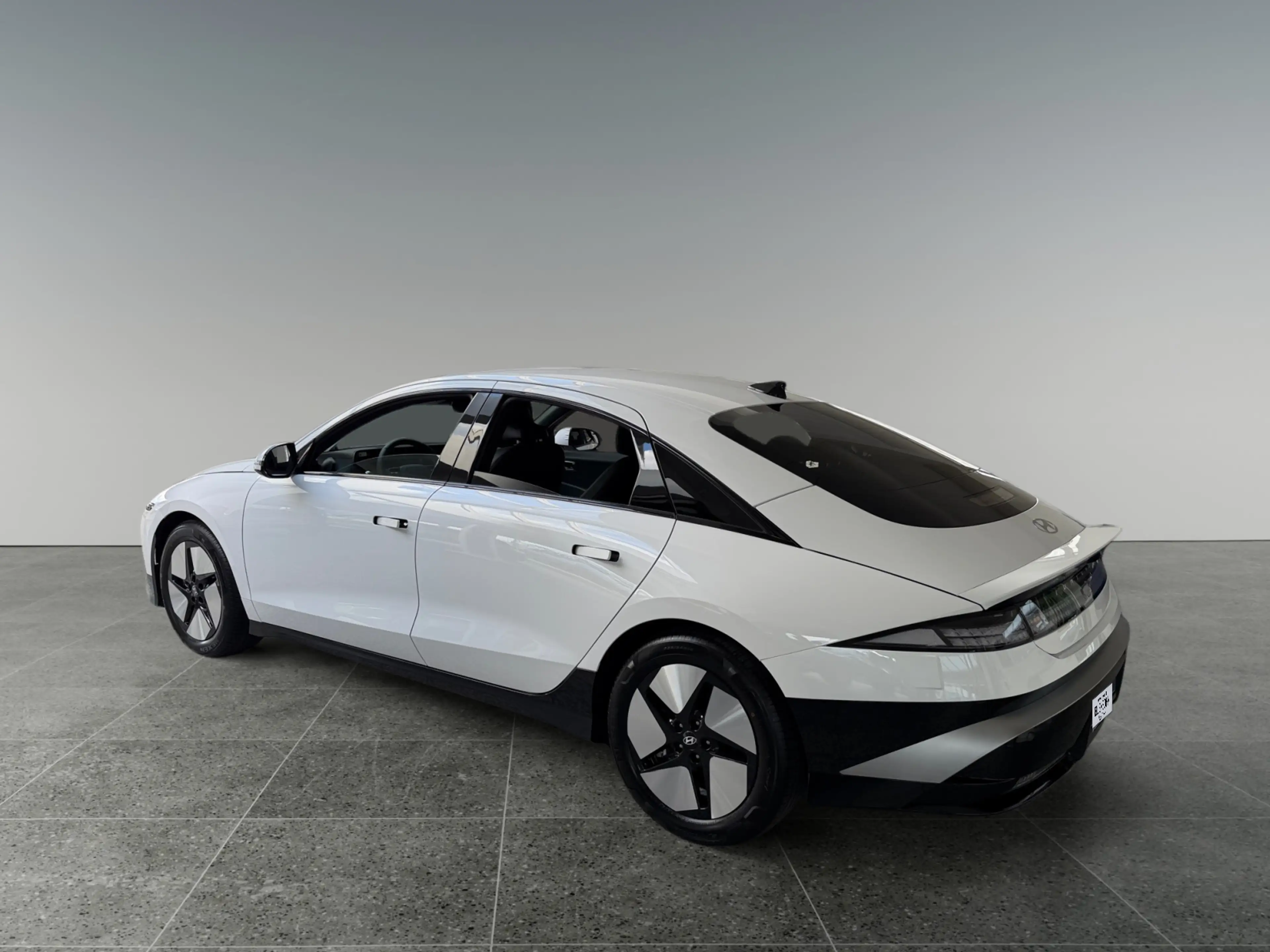 Hyundai IONIQ 6 Comfort Line 84 kWh 4WD i66c2 — photo 3
