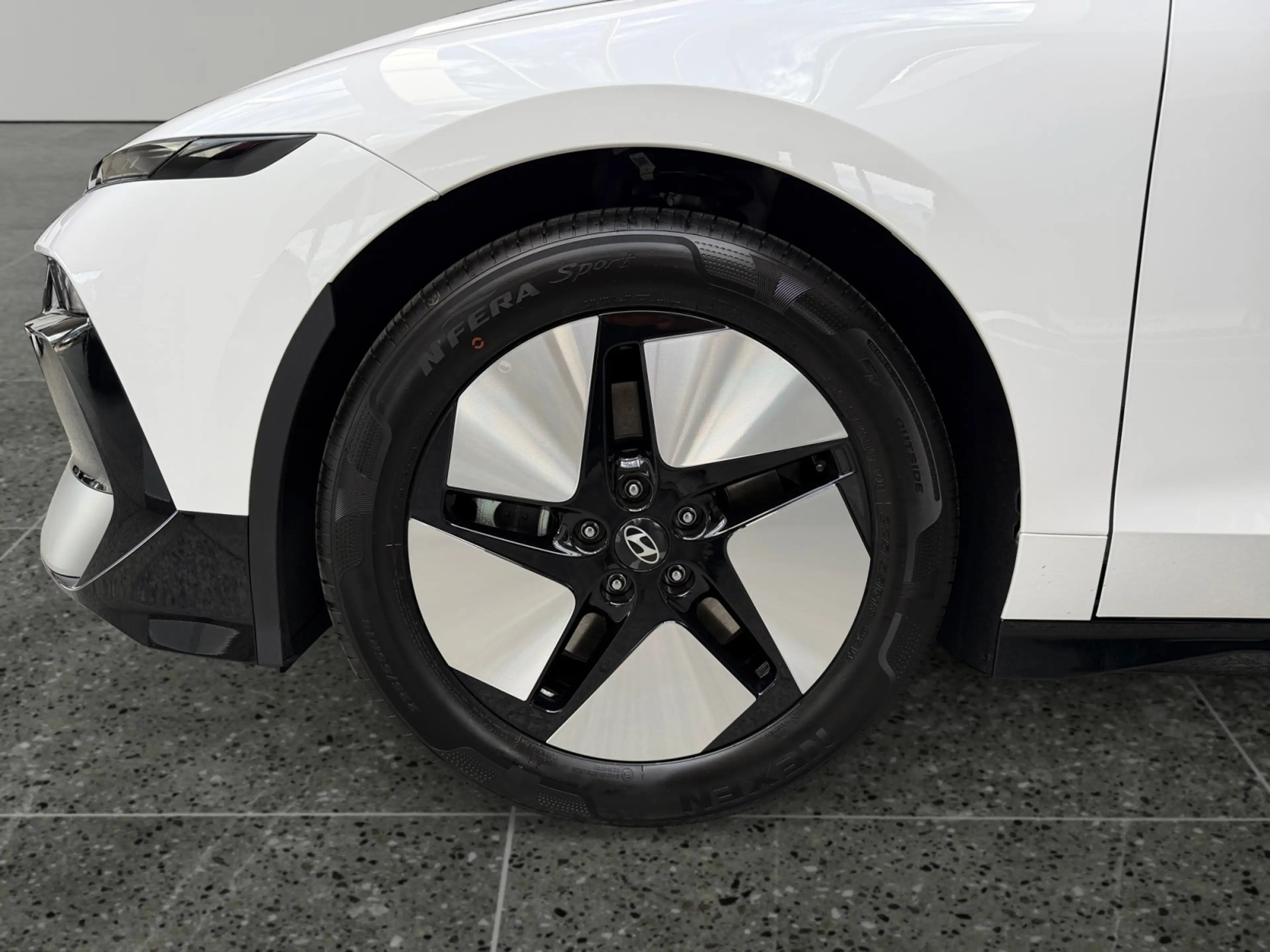 Hyundai IONIQ 6 Comfort Line 84 kWh 4WD i66c2 — photo 15
