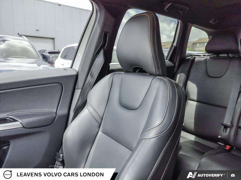 2017 Volvo XC60 T6 | Clean Carfax | Excellent Service History thumb 21