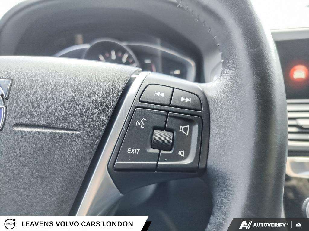 2017 Volvo XC60 T6 | Clean Carfax | Excellent Service History thumb 17