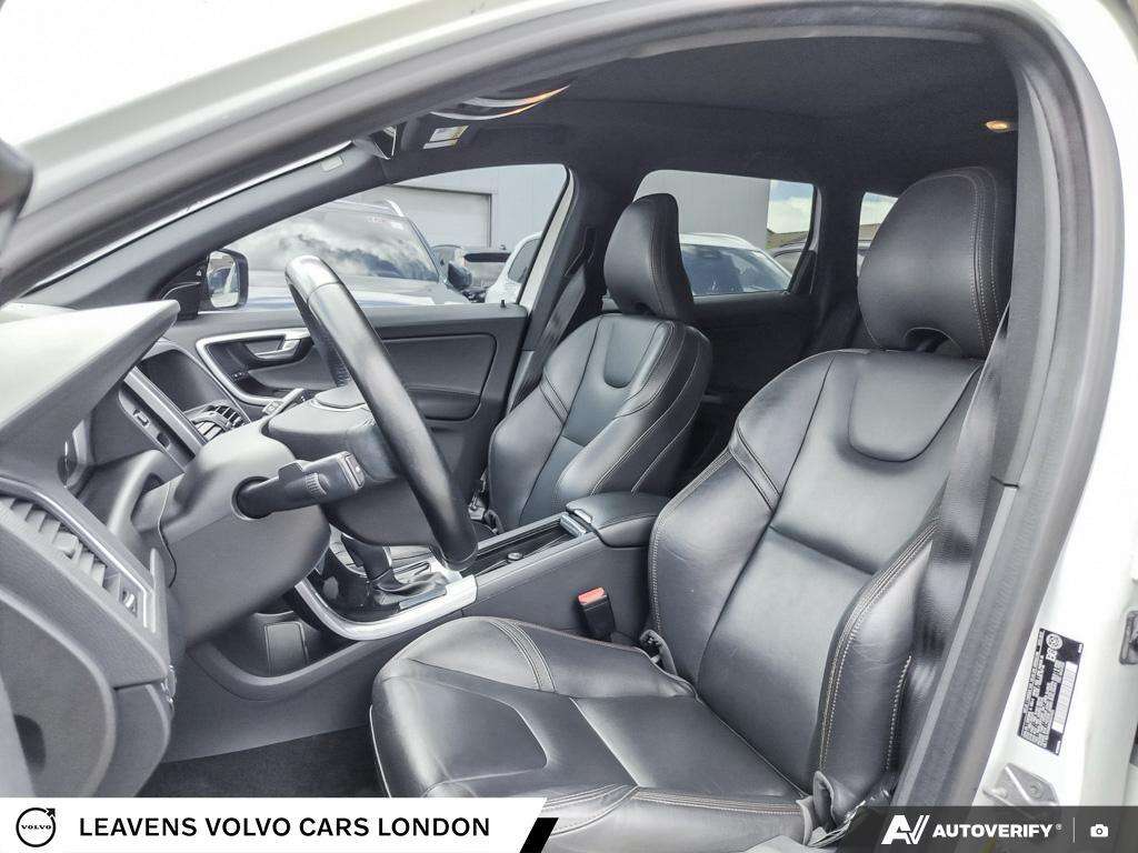 2017 Volvo XC60 T6 | Clean Carfax | Excellent Service History thumb 27