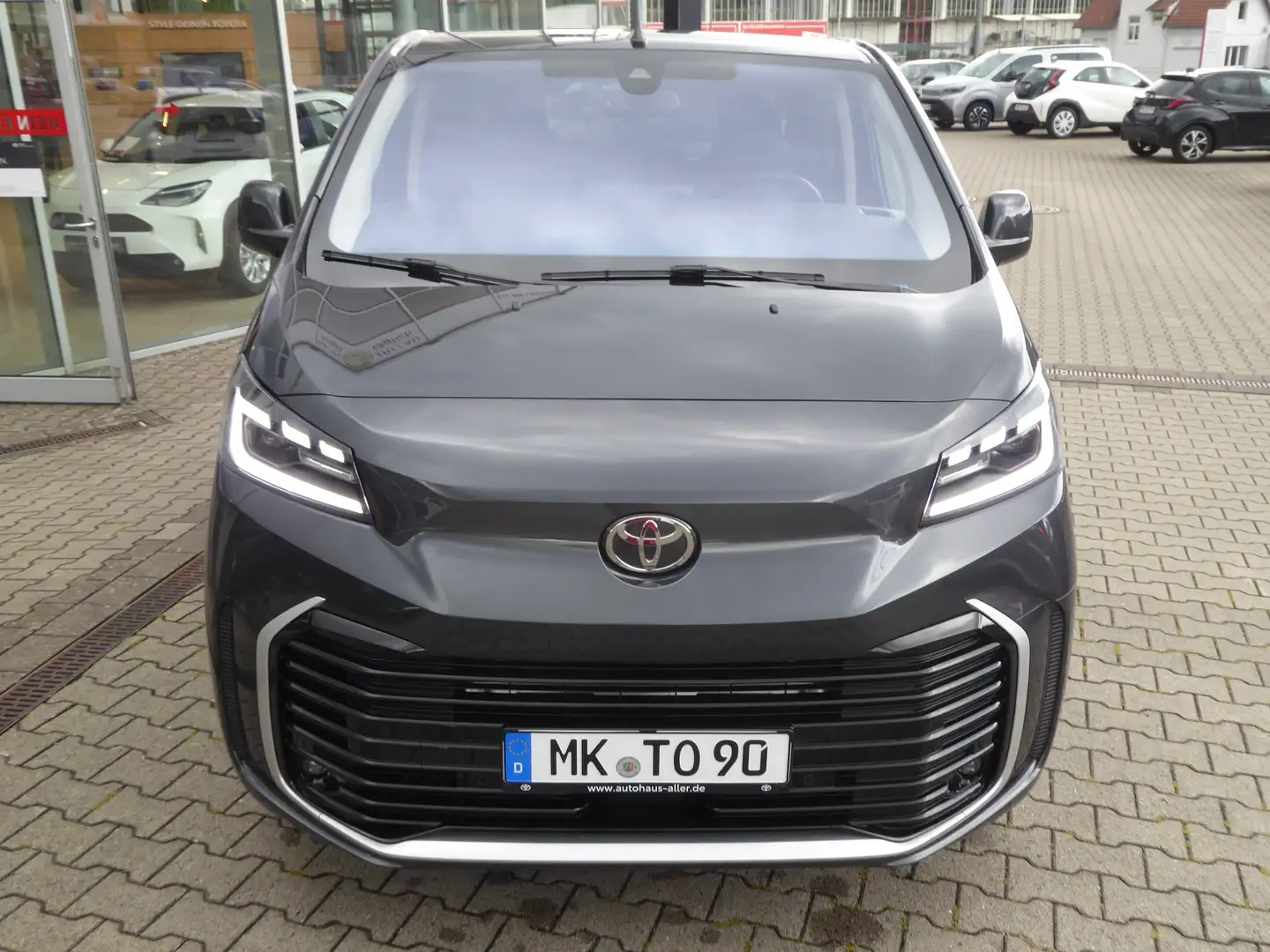 Toyota Proace Verso L2 Team Deutschland Automatik Grau - 2