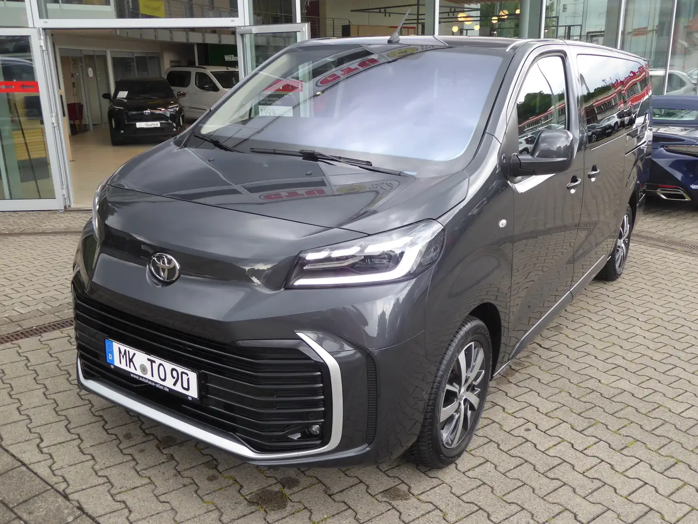 Toyota Proace Verso L2 Team Deutschland Automatik Grau - 1