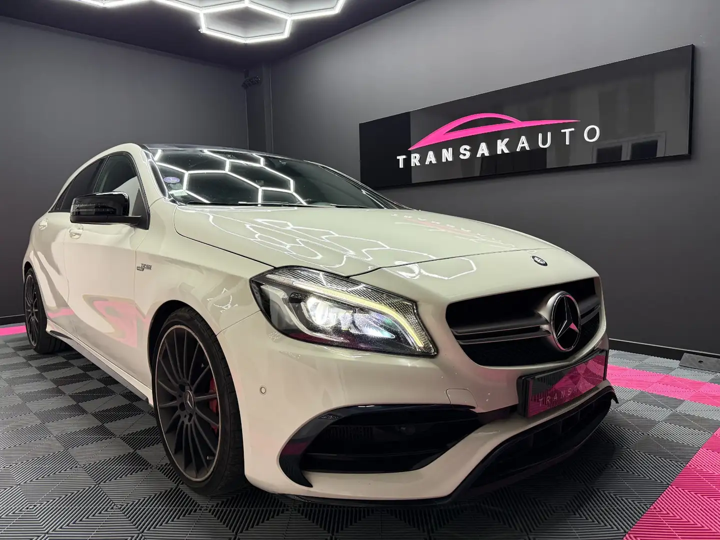 Mercedes-Benz Wit - 1