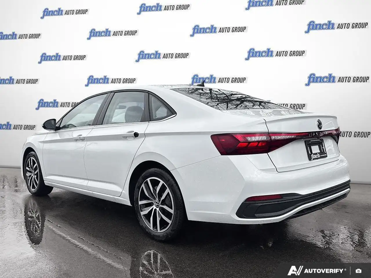Volkswagen Jetta photo Volkswagen Jetta