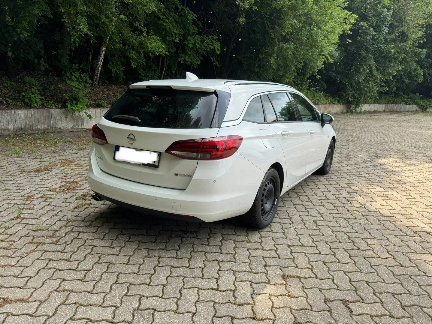 Opel Astra 1.6 BiTrb D (CDTI) Start/Stop Sports Tourer Innova - 2