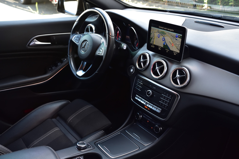 Mercedes-Benz CLA 180 Shooting Brake Business Solution NAP Camera, Navi, — photo 31