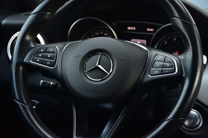 Mercedes-Benz CLA 180 Shooting Brake Business Solution NAP Camera, Navi, — photo 33