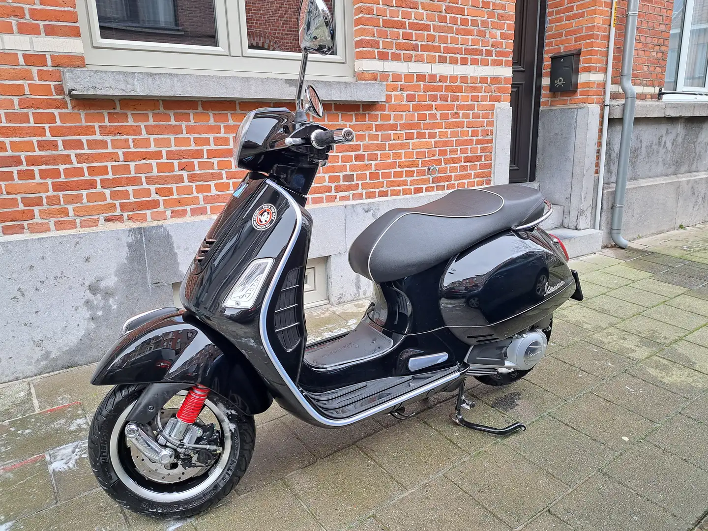 Vespa GTS 125 Vespa 125ie GTS van 2016 met Alarm en ABS Чорний - 1