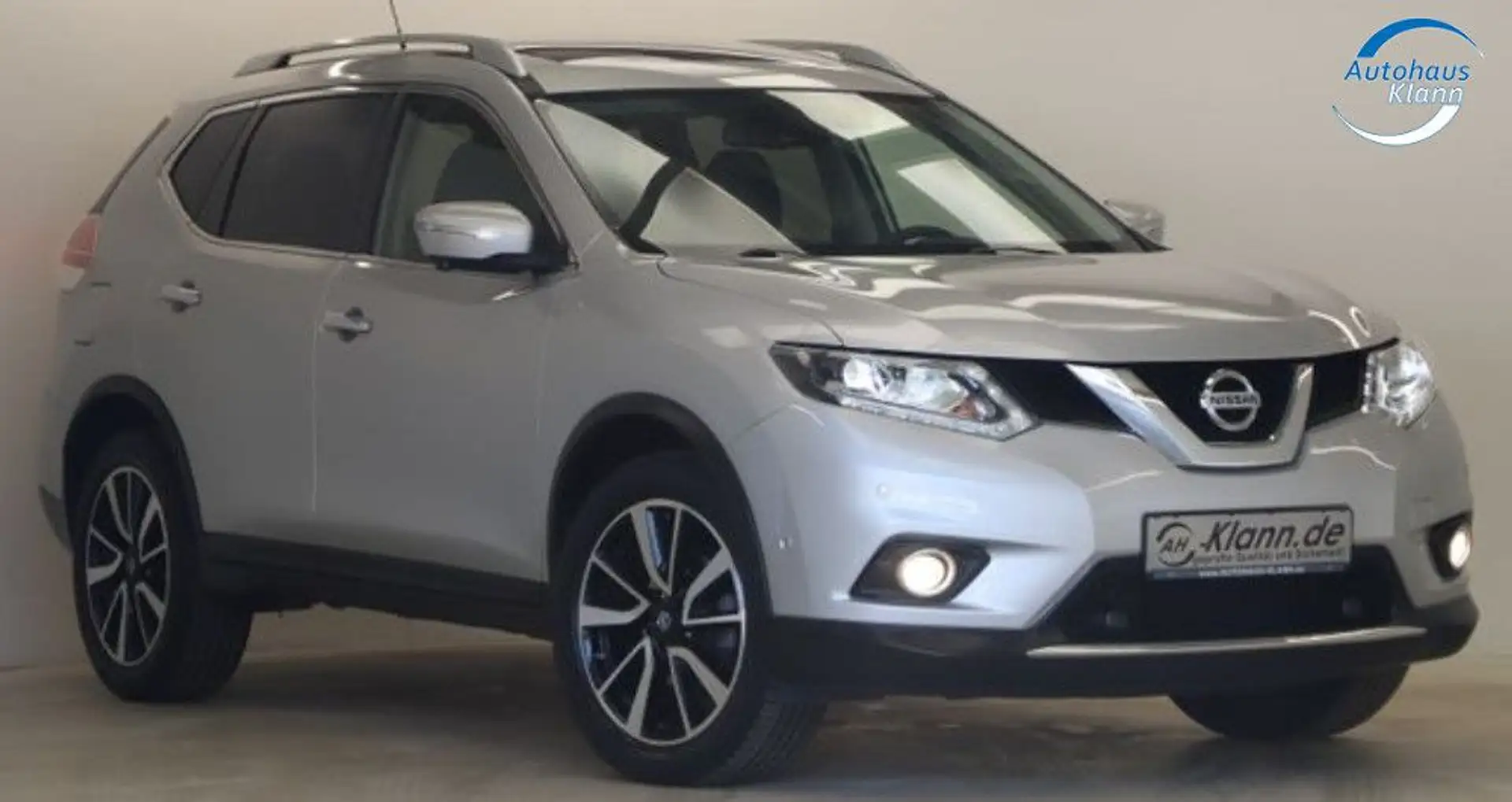 Nissan X-Trail 1.6dCi 131PS Automatik Tekna Pano Leder Ezüst - 1