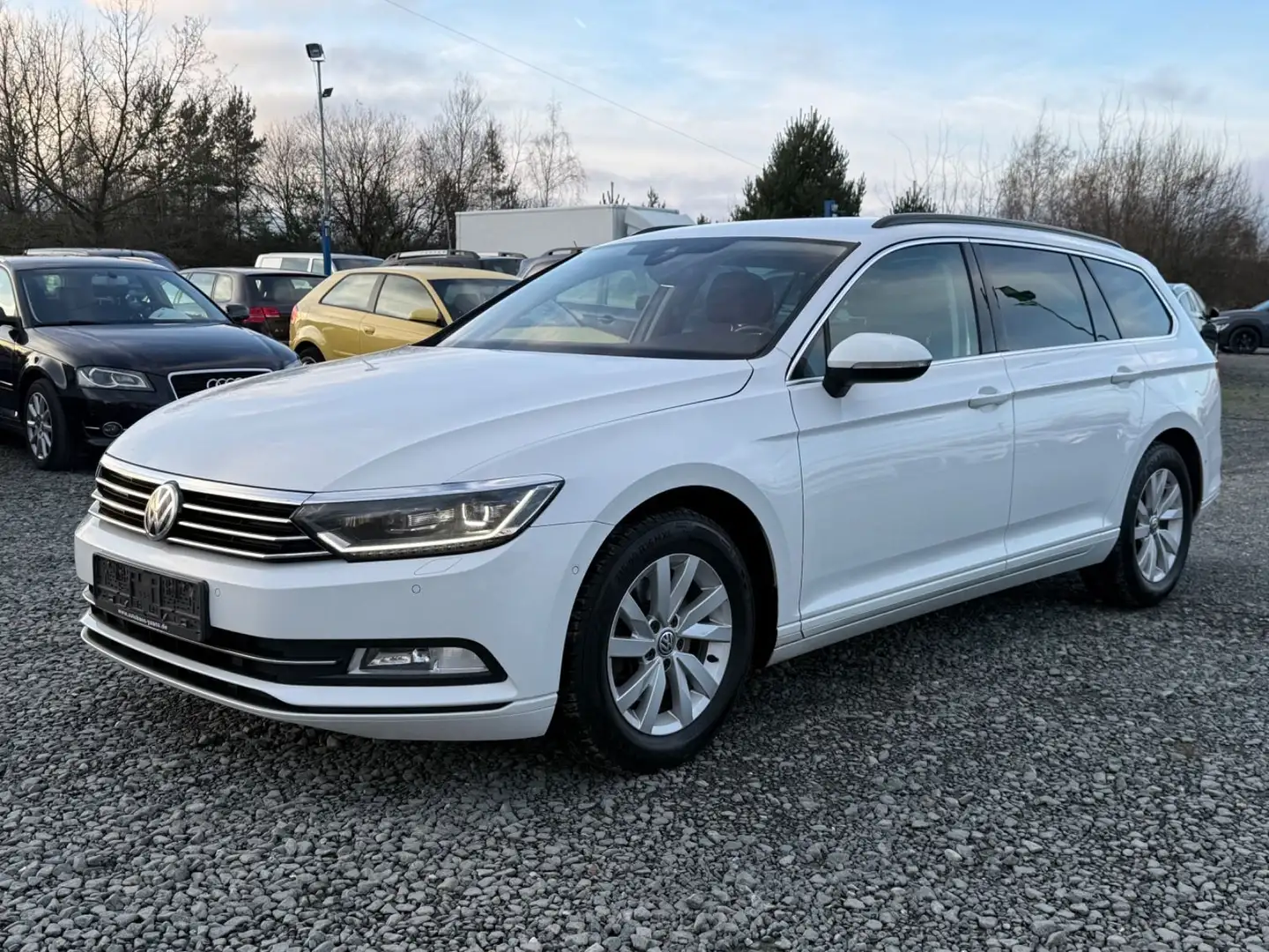 Volkswagen Passat Variant Comfortline*Virtual*LED*StandHZG* Blanc - 1