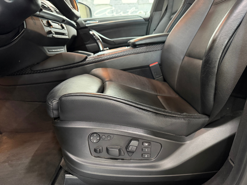 BMW X6 xDrive 50 i — photo 9
