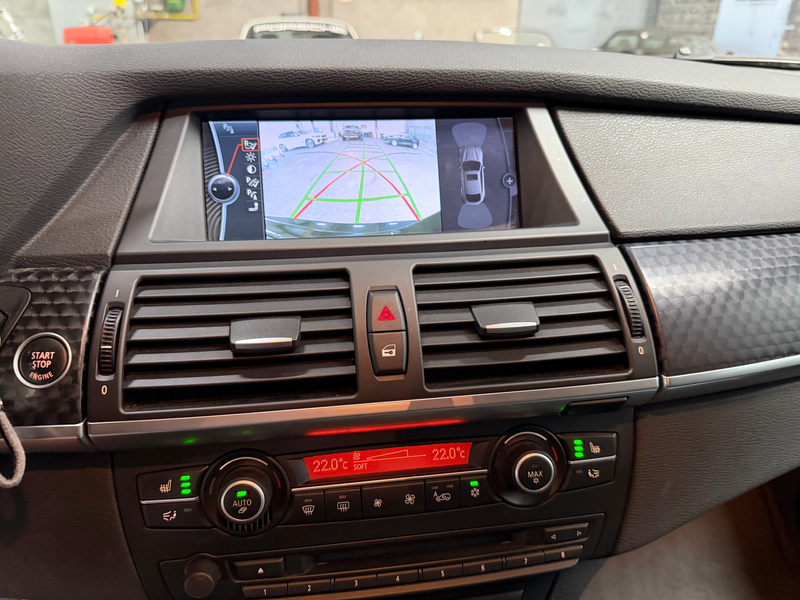 BMW X6 xDrive 50 i — photo 8