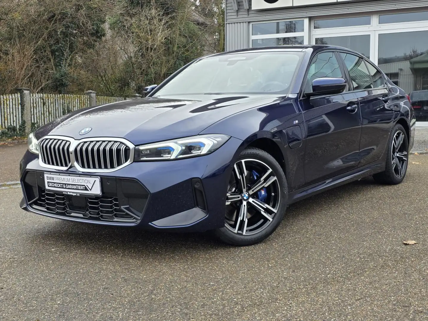 BMW 330 e xDr.M Sport FACELIFT HUD ACC GlasD.Ha/Ka P+ Blau - 2