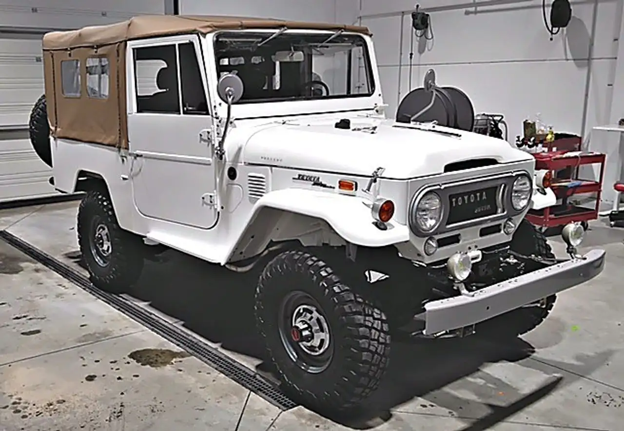Toyota Land Cruiser BJ 43, foto 2