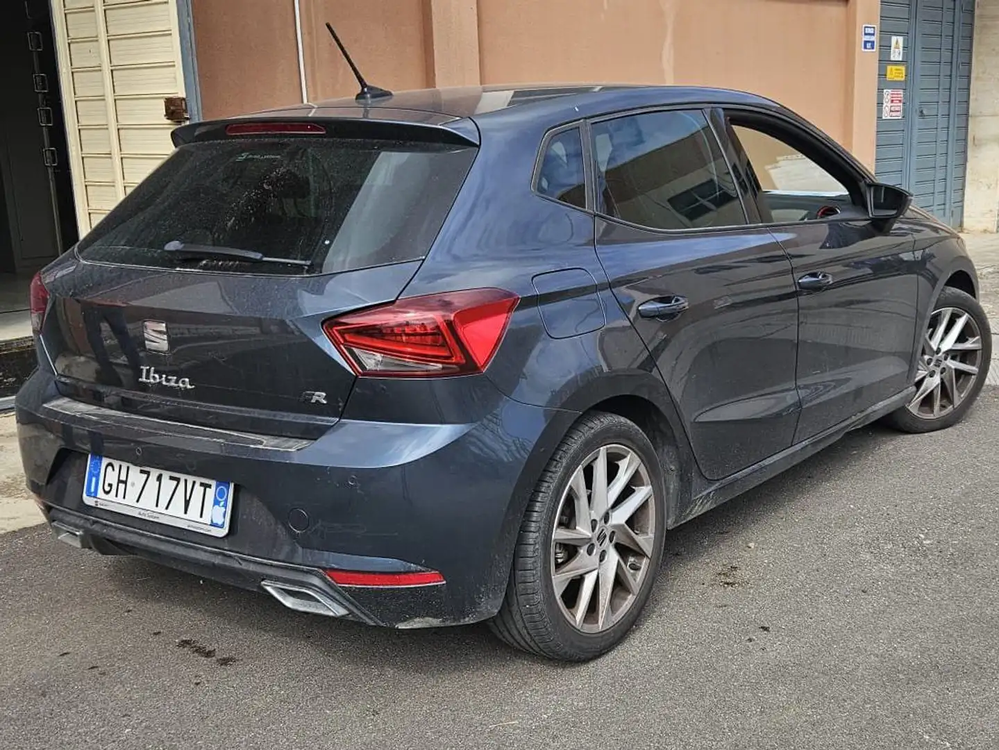 SEAT Ibiza Ibiza V 2017 1.0 ecotsi FR 110cv Grigio - 2