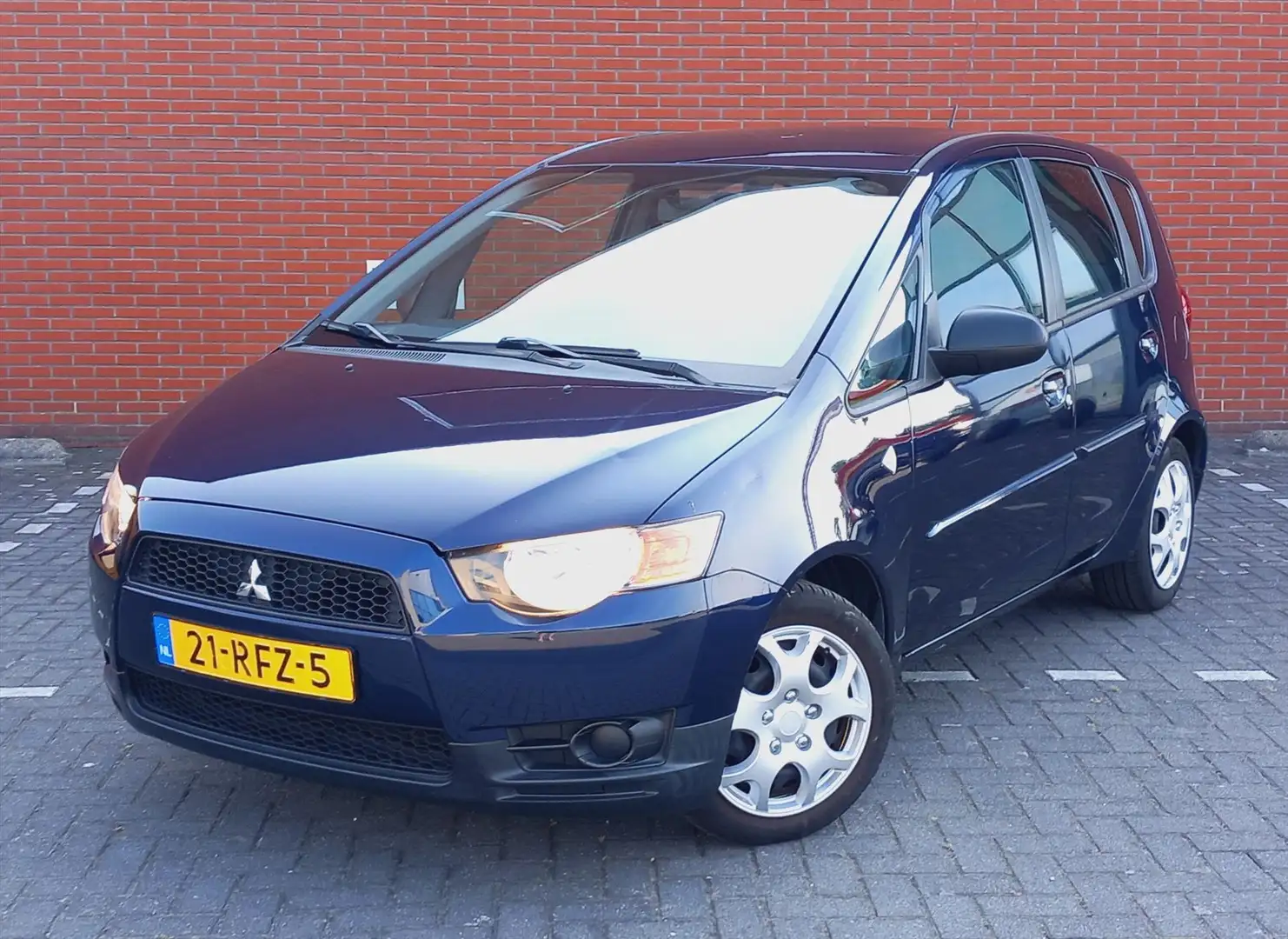 Mitsubishi Colt 1.1 12v 75pk Cleartec 5D Edition One Blauw - 1