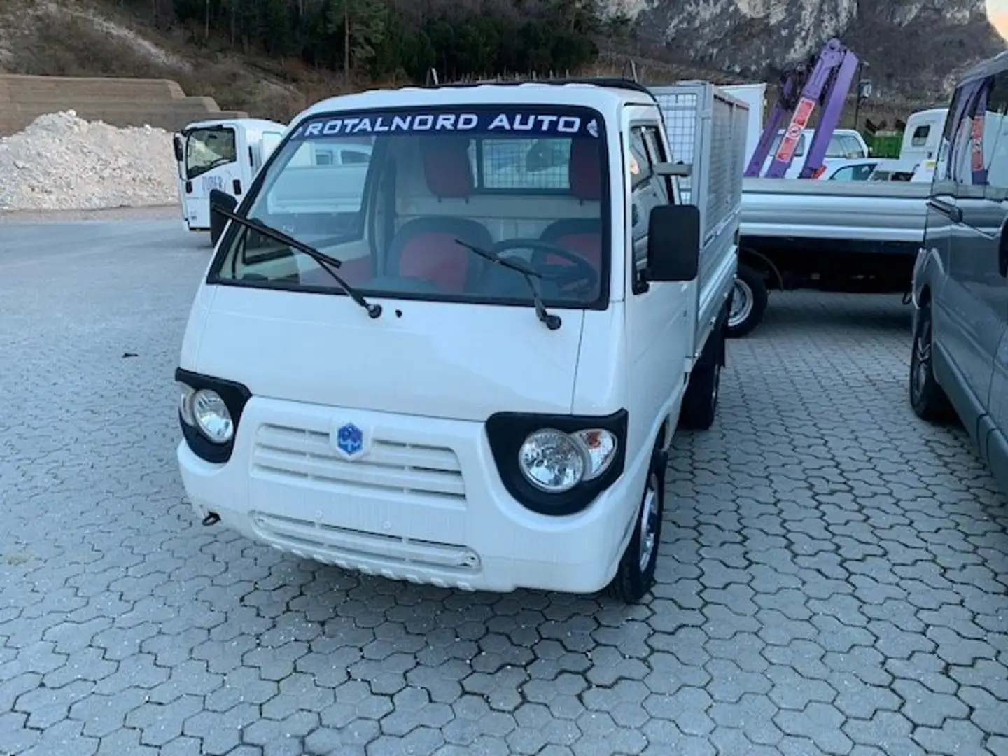 Piaggio Quargo Bianco - 1