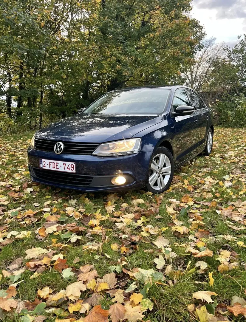 Volkswagen Jetta 1.6 TDI Highline - 1