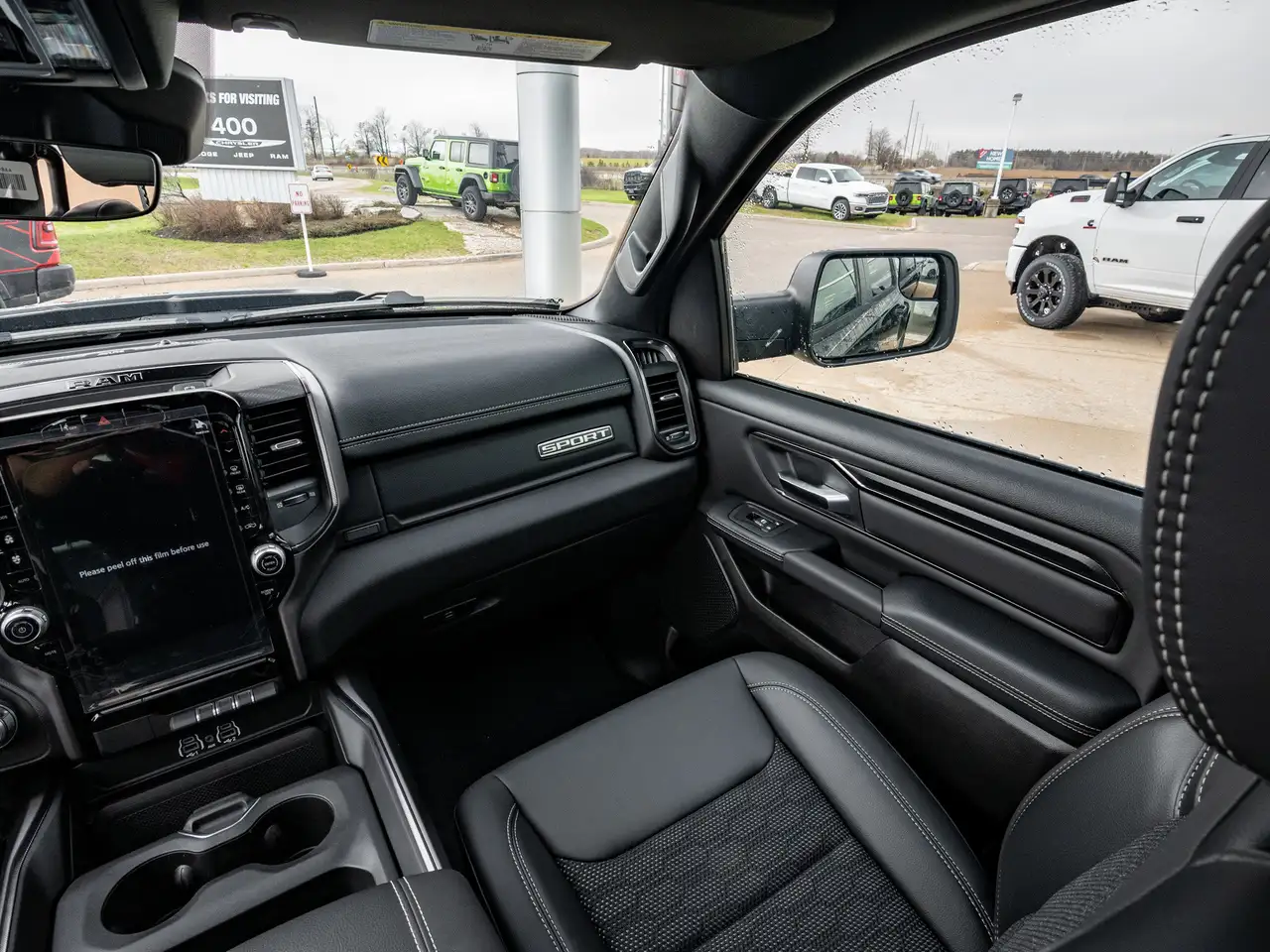 RAM 1500 снимка RAM 1500