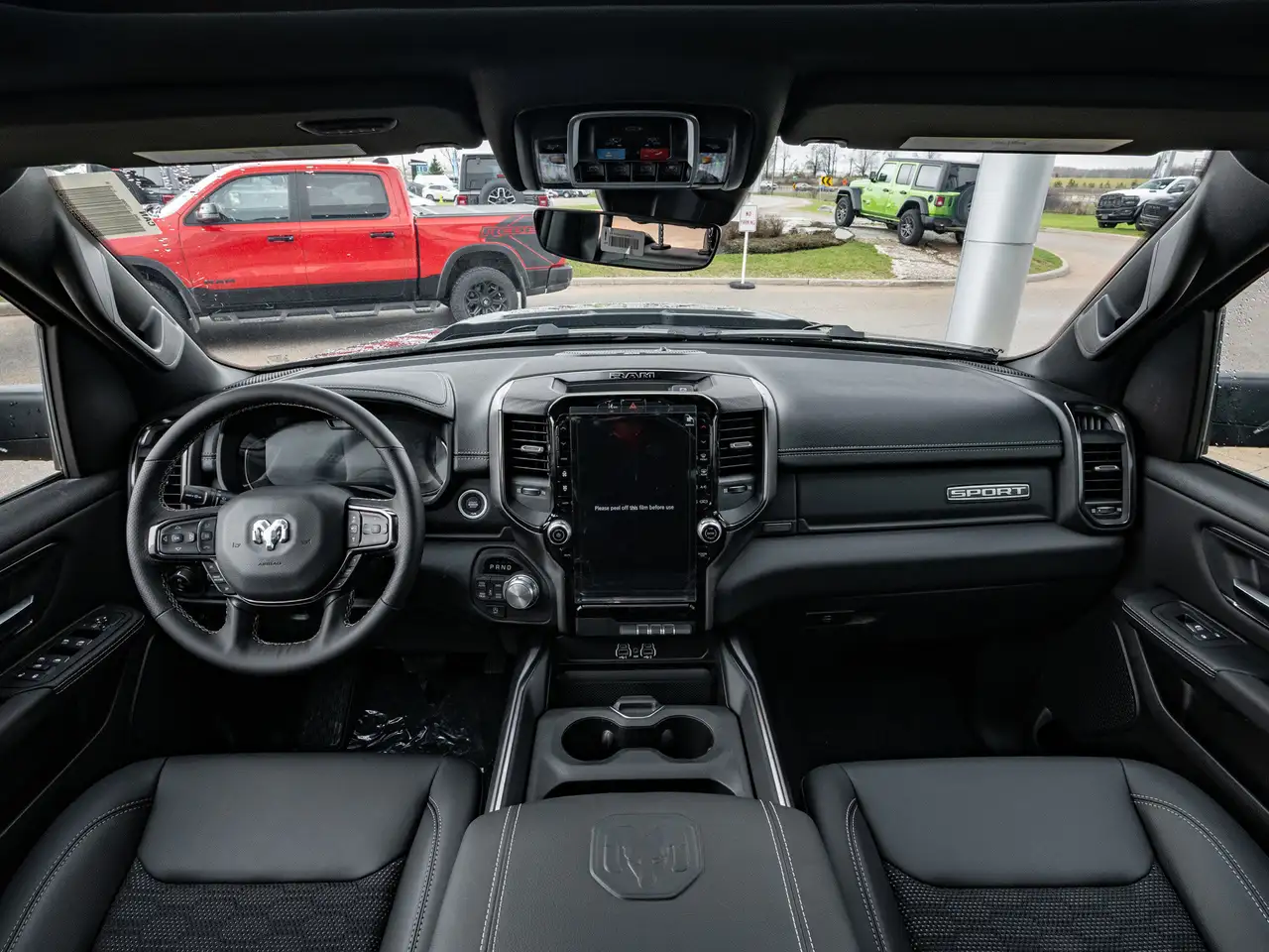 RAM 1500 снимка RAM 1500