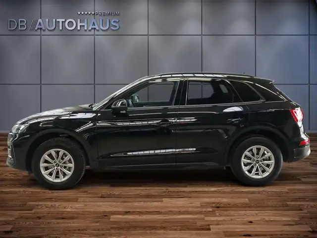 Audi Q5 view 7