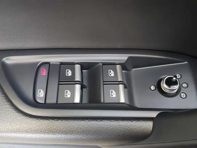 Audi Q5 view 13