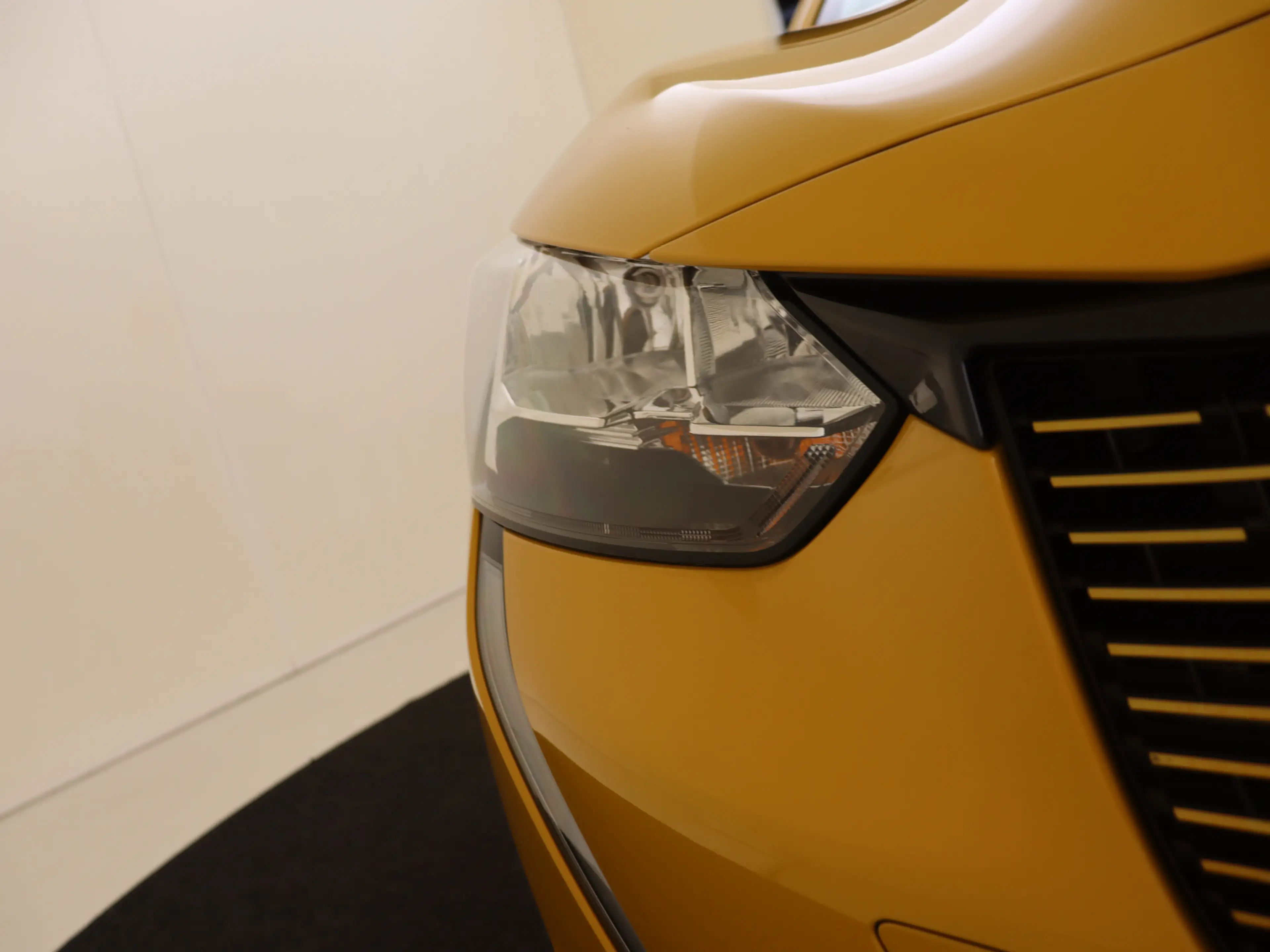 Peugeot e-208 EV Active 50 kWh — photo 13