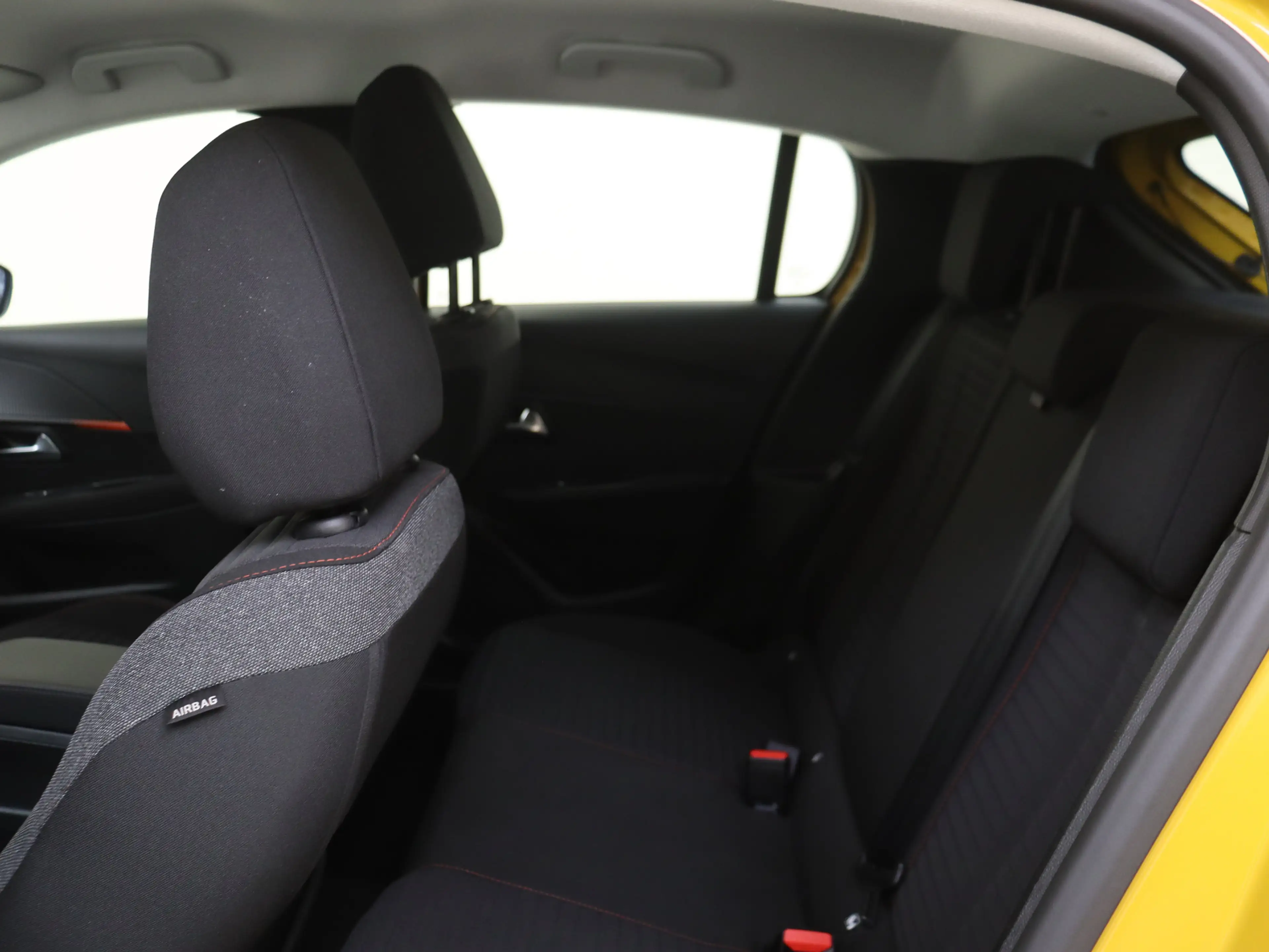 Peugeot e-208 EV Active 50 kWh — photo 12