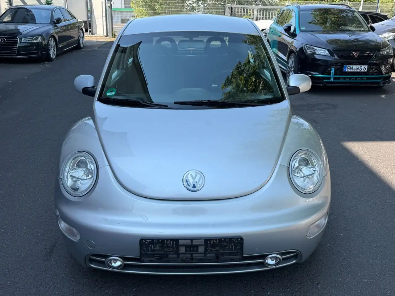 Volkswagen New Beetle Lim. 2.0~AUTOMATIK~KLIMA, foto 2