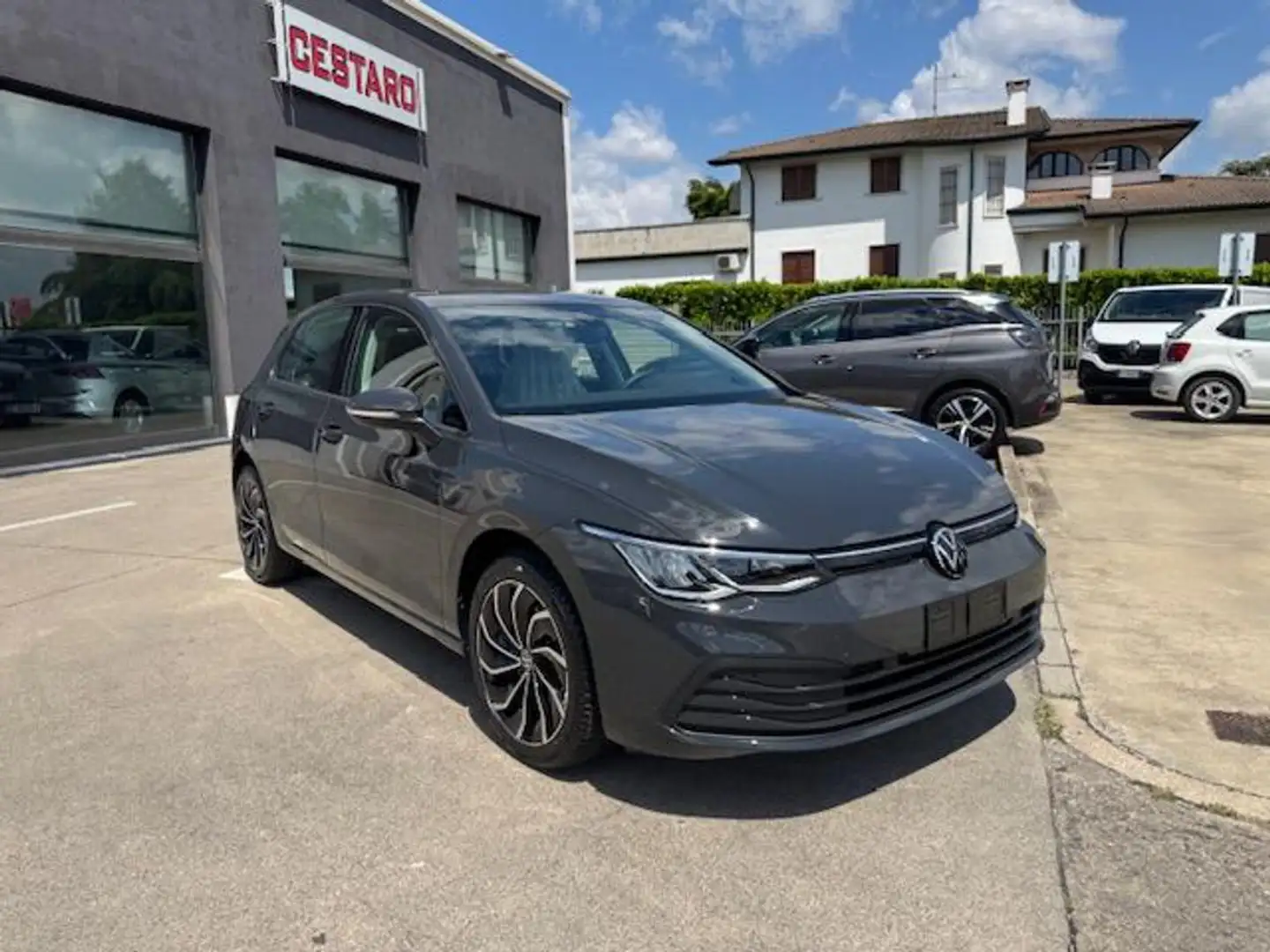 Volkswagen Golf 1.0 eTSI EVO DSG Life Nuova Szürke - 2