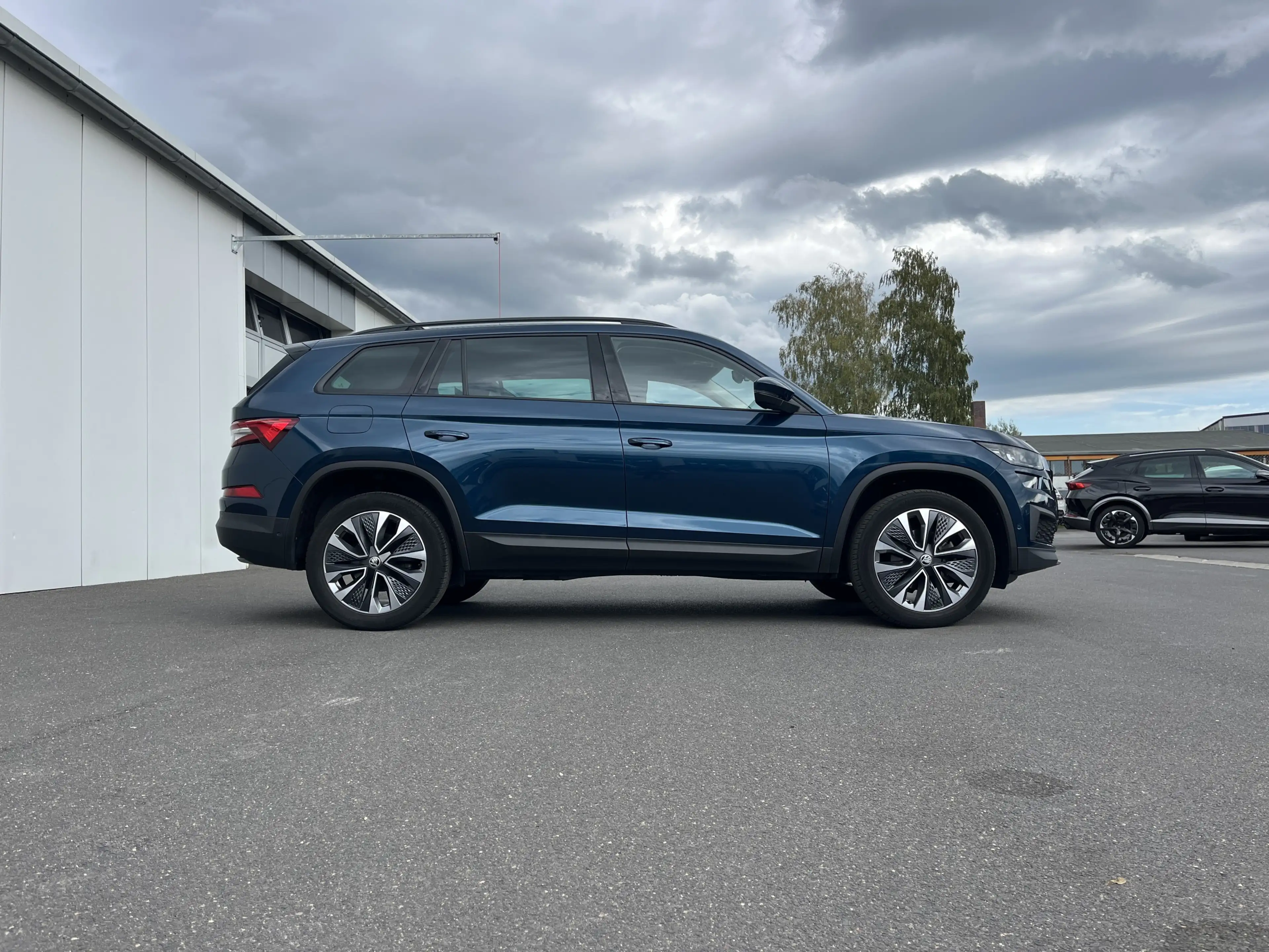 Skoda Kodiaq 2.0 TDI DSG Tour AHK Navi ACC MATRIX RFK 4xSHZ FS- — photo 5