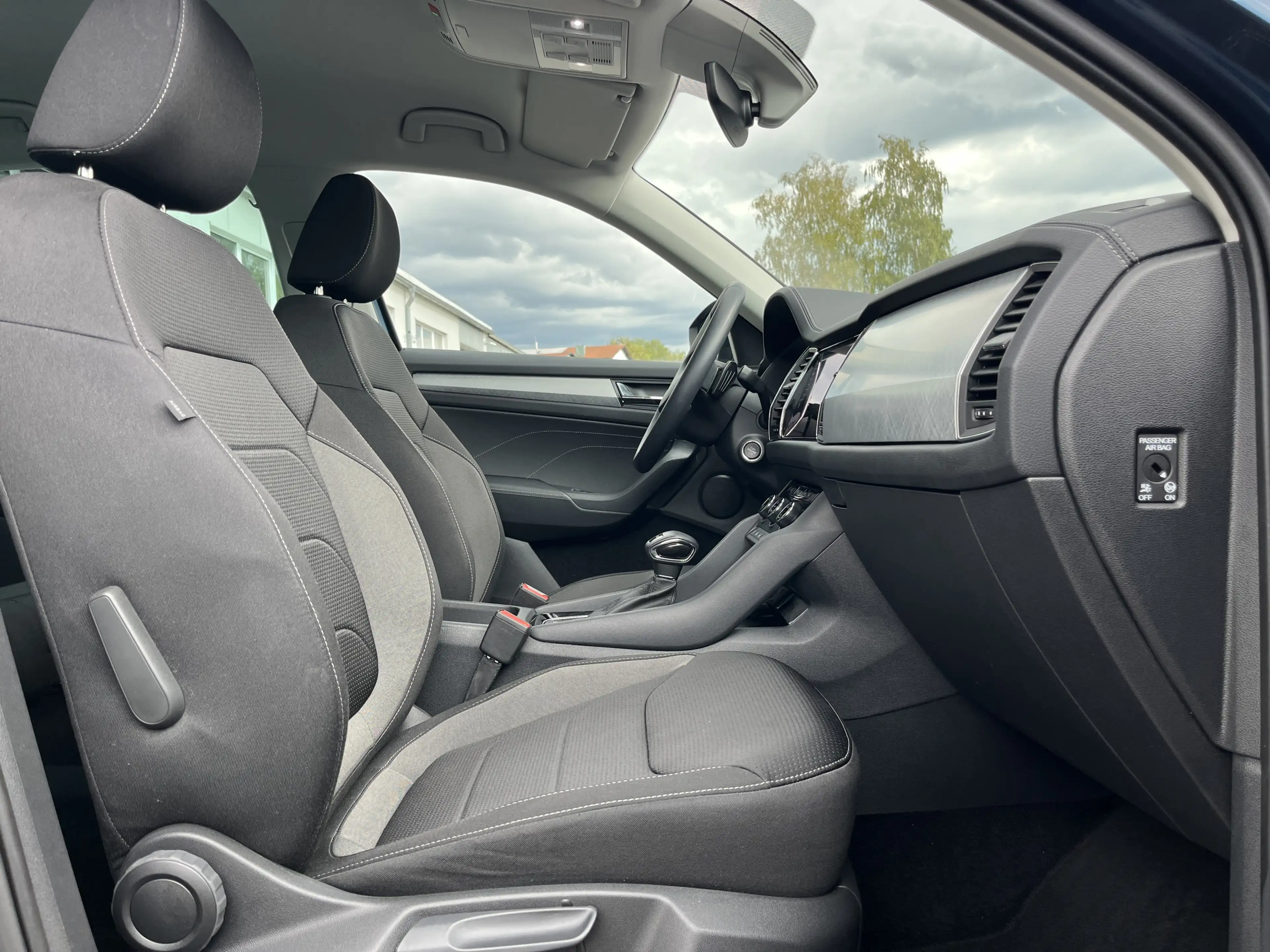 Skoda Kodiaq 2.0 TDI DSG Tour AHK Navi ACC MATRIX RFK 4xSHZ FS- — photo 15